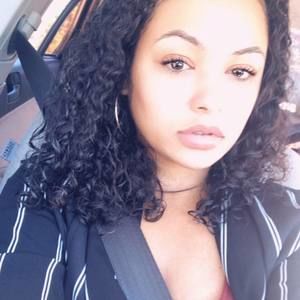 Meet your Posher, Angie